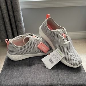 NWT Crocs Lite Ride Mesh Sneakers